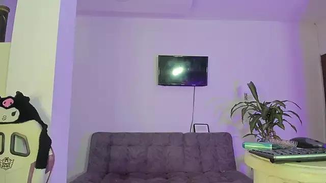 BunnyHotsx on StripChat 