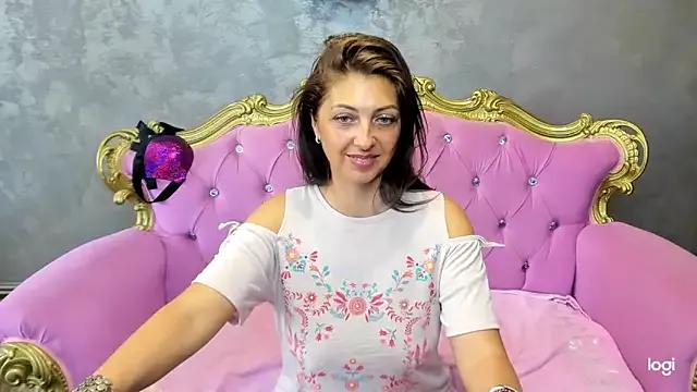 DivinSandra on StripChat 