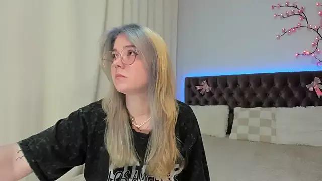 Ella_Mayers on StripChat 