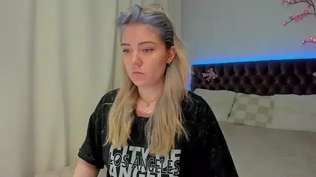 Ella_Mayers on StripChat 