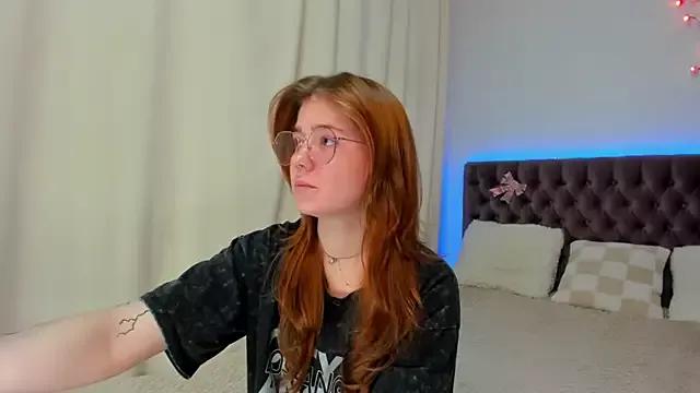 Ella_Mayers on StripChat 