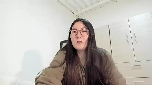 Elle_Lee_ on StripChat 
