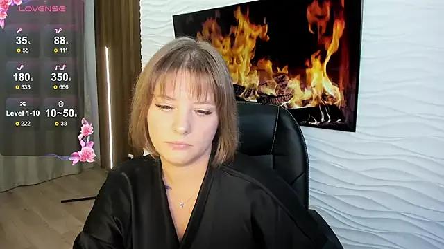 Emma_Creamy on StripChat
