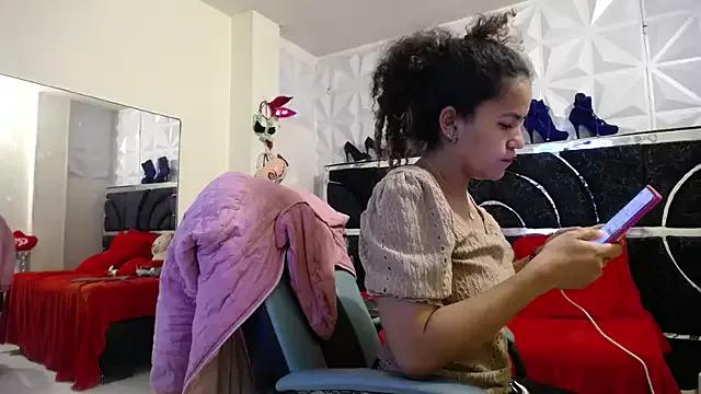 emma_morgan_1 on StripChat 