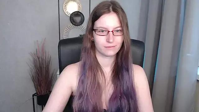emmaxDelight on StripChat 