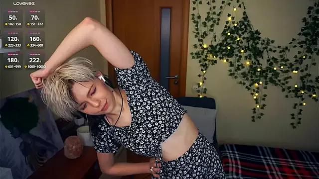 EngelAlman on StripChat 
