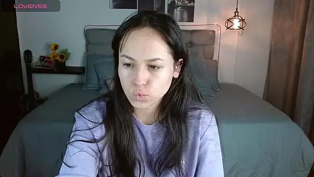 Eymmy_24 on StripChat 