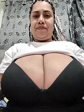 federica_bigboobs on StripChat 