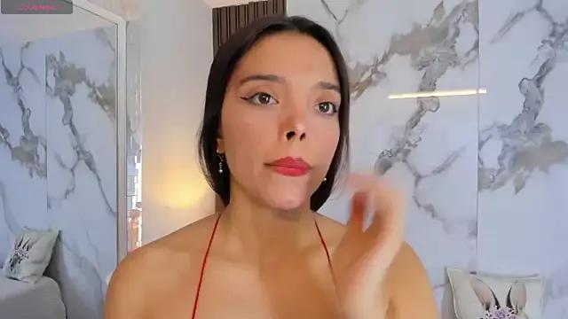 hannahill69 on StripChat 