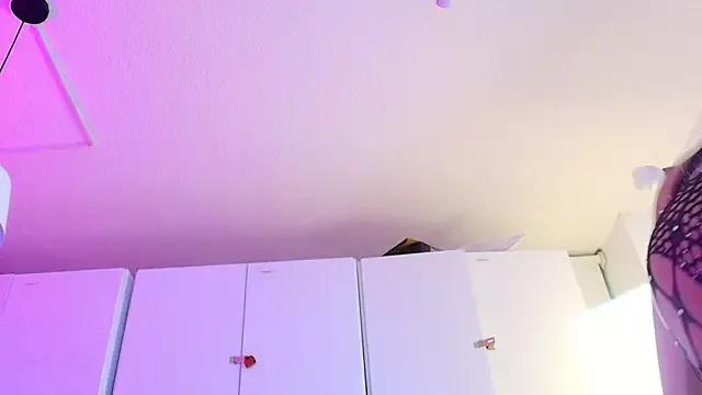 Inndrahot on StripChat 