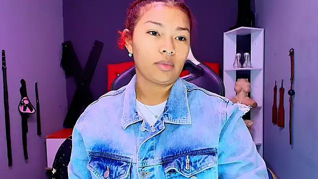JadaRoberts on StripChat 