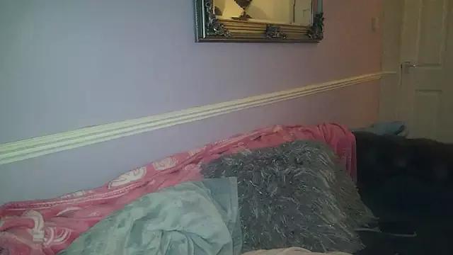 Jizzabella on StripChat 