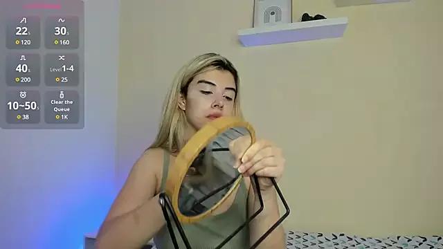 Katty__Rousse on StripChat 