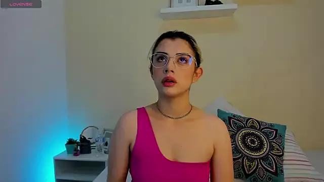 Katty__Rousse on StripChat 