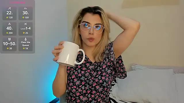 Katty__Rousse on StripChat 