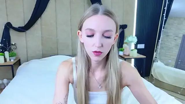 KellyBradford on StripChat 