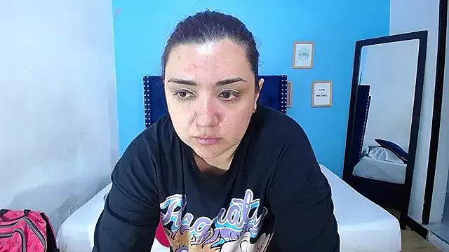 kinky_redhead18 on StripChat 