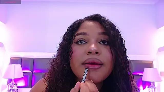 LennaEvans on StripChat 