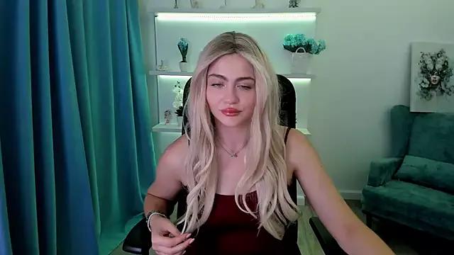 LeslieMineg on StripChat 