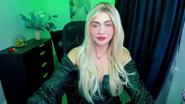 LeslieMineg on StripChat