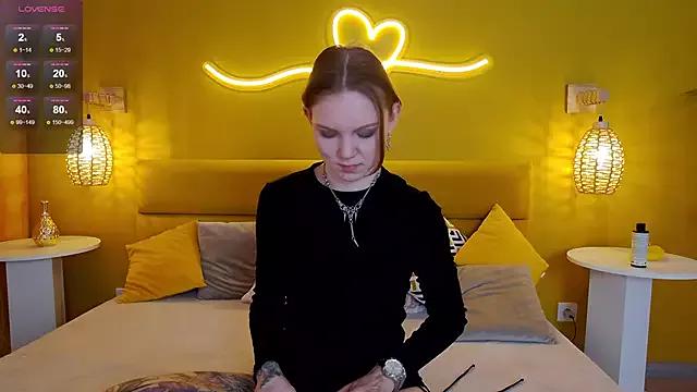 lessysweety on StripChat