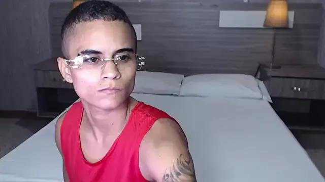 Liiamthompson on StripChat