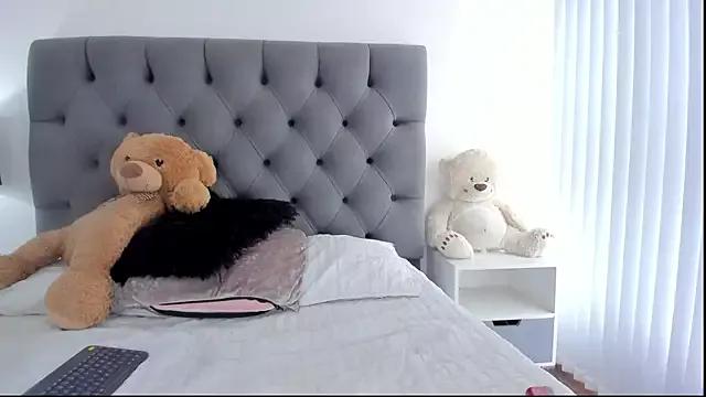 LiliCarterm on StripChat 