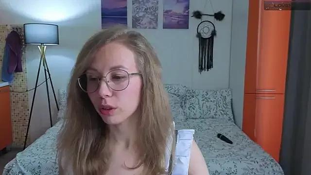 Lill_Mary on StripChat 