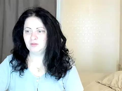 Lillian2 on StripChat 