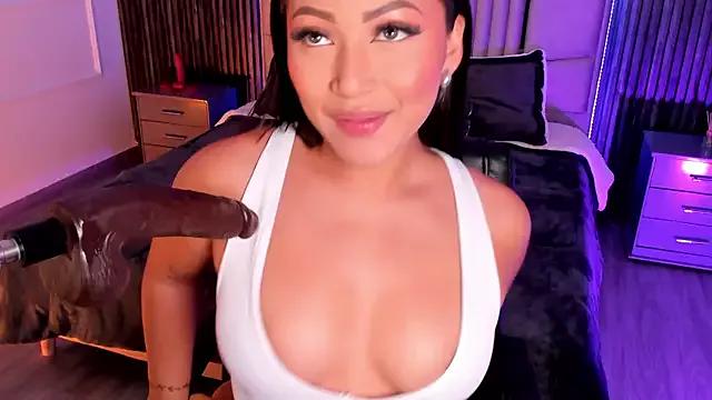 Lillyortiz on StripChat 