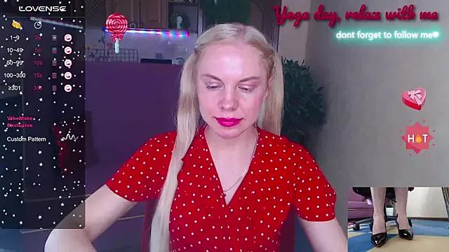LiSinDoll on StripChat 