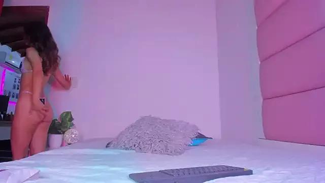 little-Emma on StripChat 