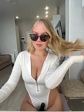 Little_Forest_ELF on StripChat 