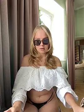 Little_Forest_ELF on StripChat 