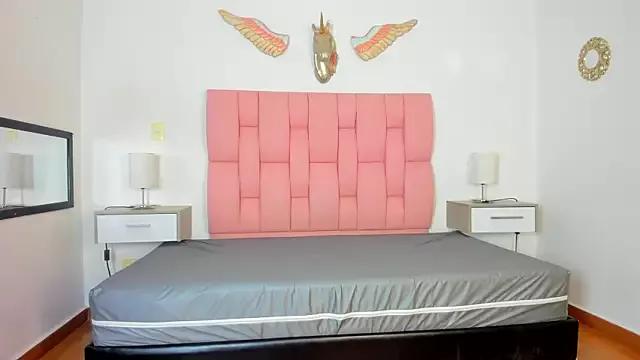 Little_Venus03 on StripChat 
