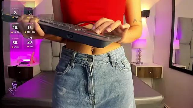 Little_Venus03 on StripChat 