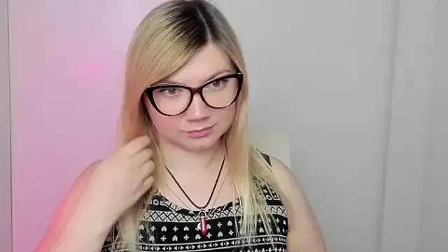 Lola_moree on StripChat 