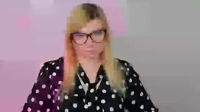 Lola_moree on StripChat 