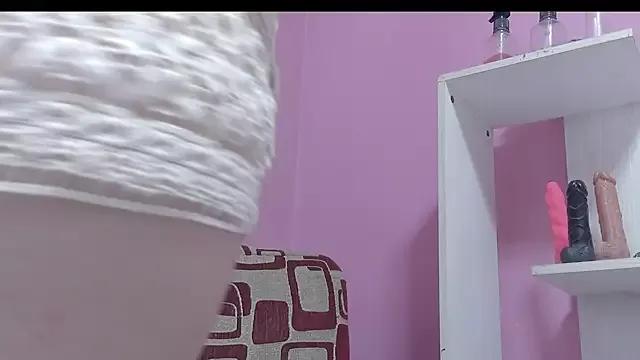 LolaBoobs on StripChat 