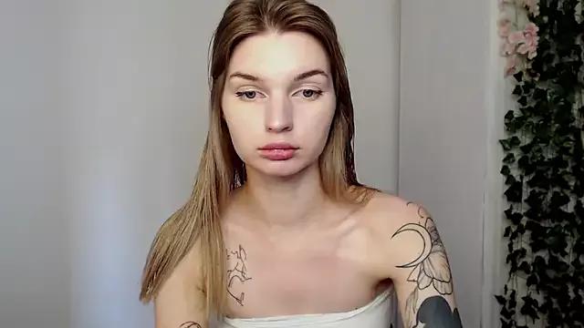 lookoluna on StripChat 