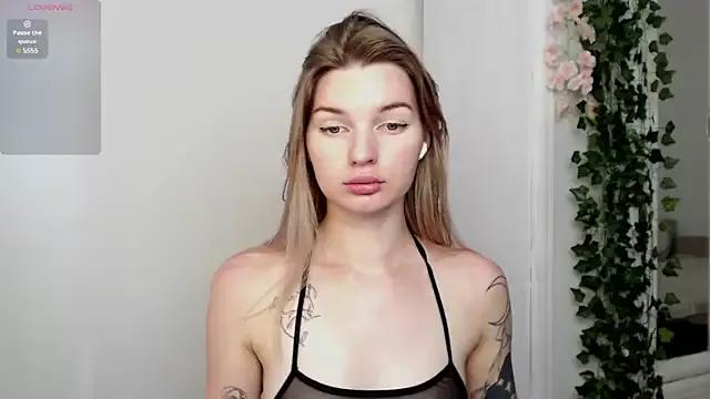 lookoluna on StripChat 