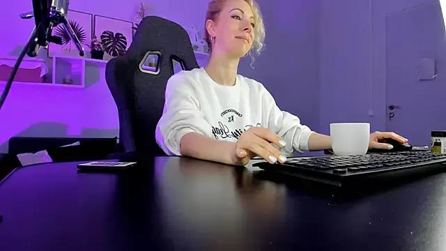 LylithSkye on StripChat 