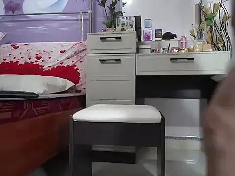 lyly_asian on StripChat 
