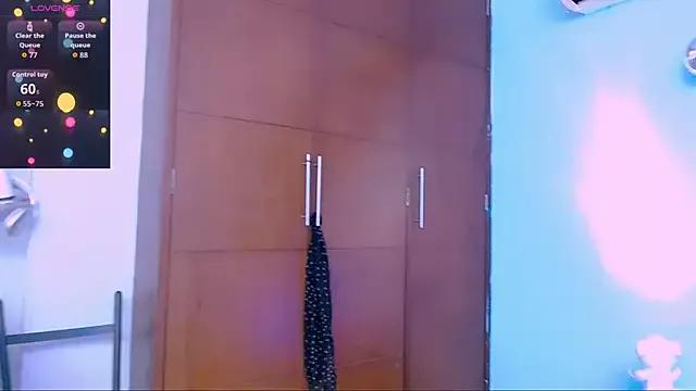 Mattilda_18 on StripChat