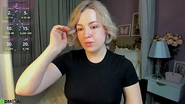 Nikki_Kai on StripChat 
