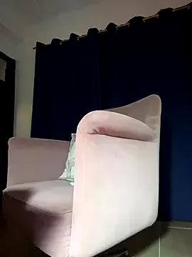 Ninabrunette18 on StripChat 