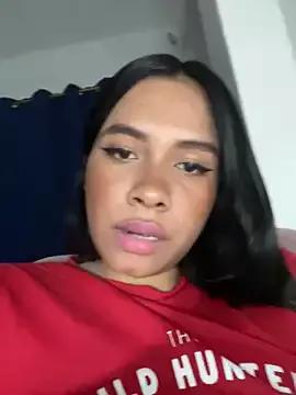 Ninabrunette18 on StripChat 