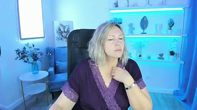 NinaStarle on StripChat 