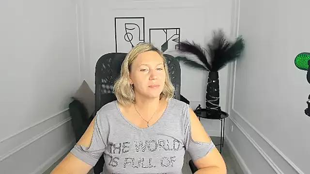 NinaStarle on StripChat 