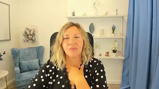 NinaStarle on StripChat 